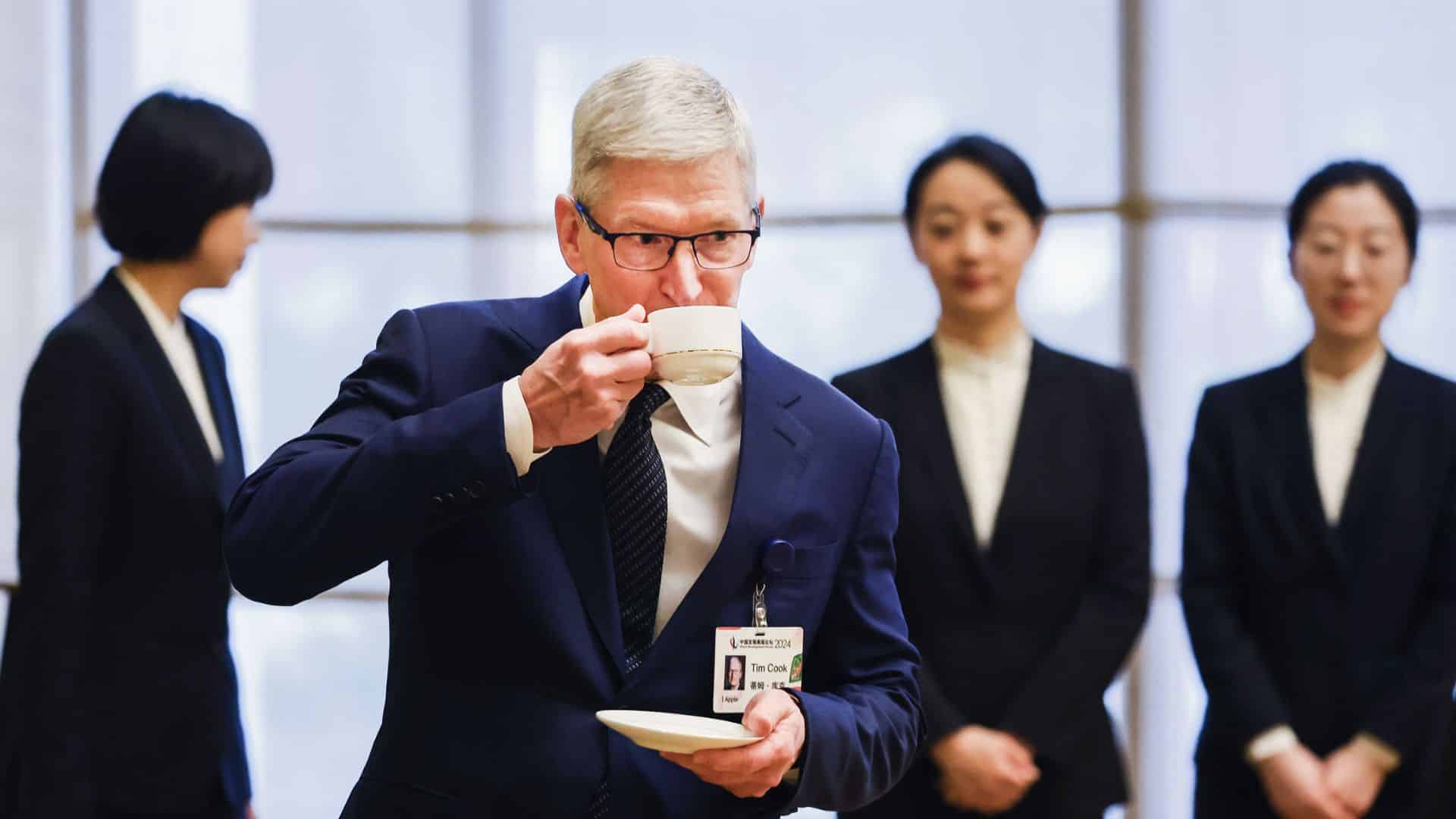 Cook tells China that Apple will keep investing despite US pressure