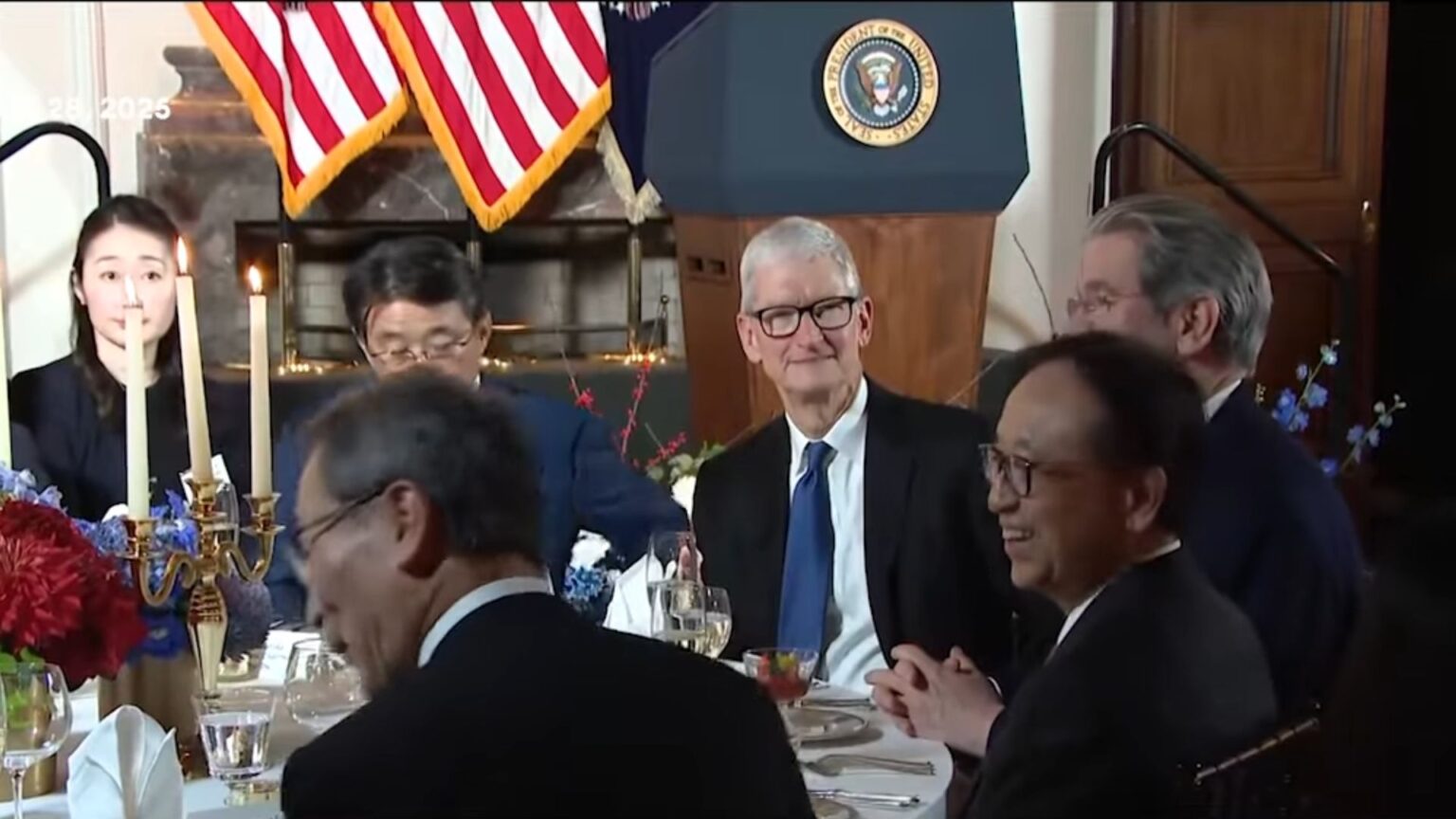Tim Cook Trump Inauguration At Tokyo event, Trump says Tim Cook has “done more than the entire group”