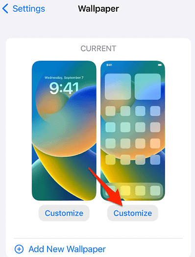 iPhone Settings > Wallpaper screen showing two preview panels — one for Lock Screen, one for Home Screen — with red arrow pointing to “Customize” under the Home Screen option.