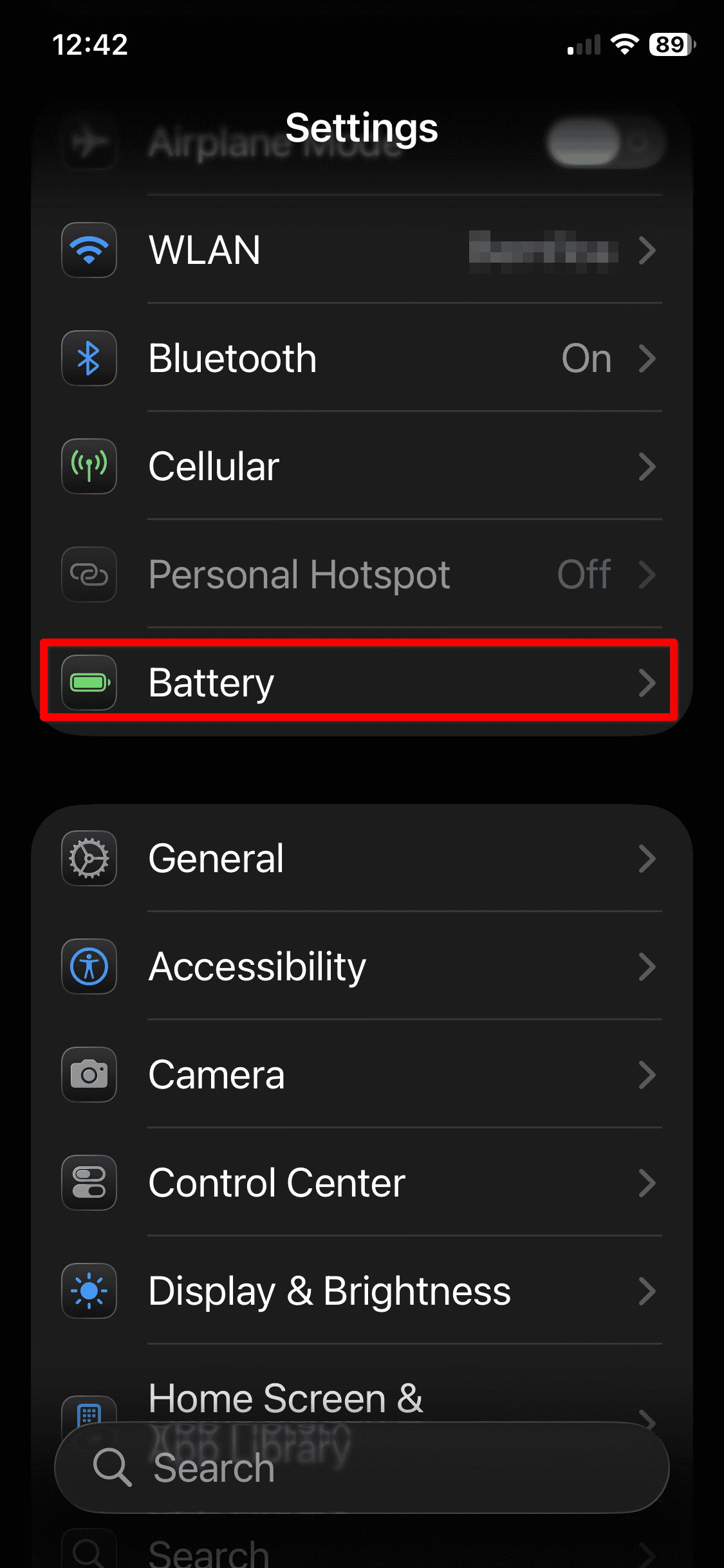 iPhone 11 iOS 26 Settings Battery highlighted
