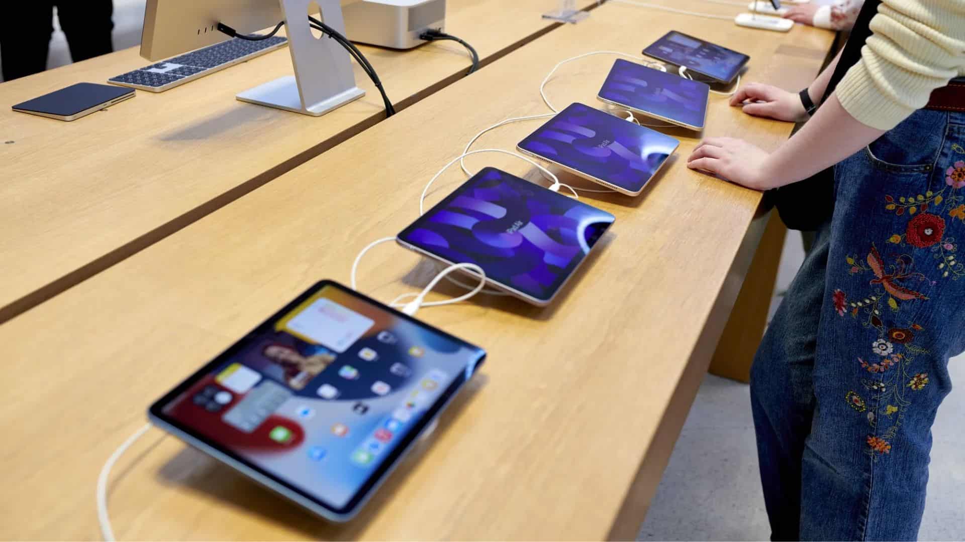 Retailer Accidentally Sold iPad Air for €15 and Now Wants Them Back
