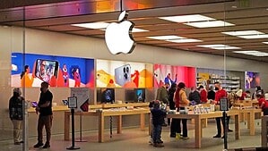 Masked Rioters Loot Apple and Luxury Stores During French Protests