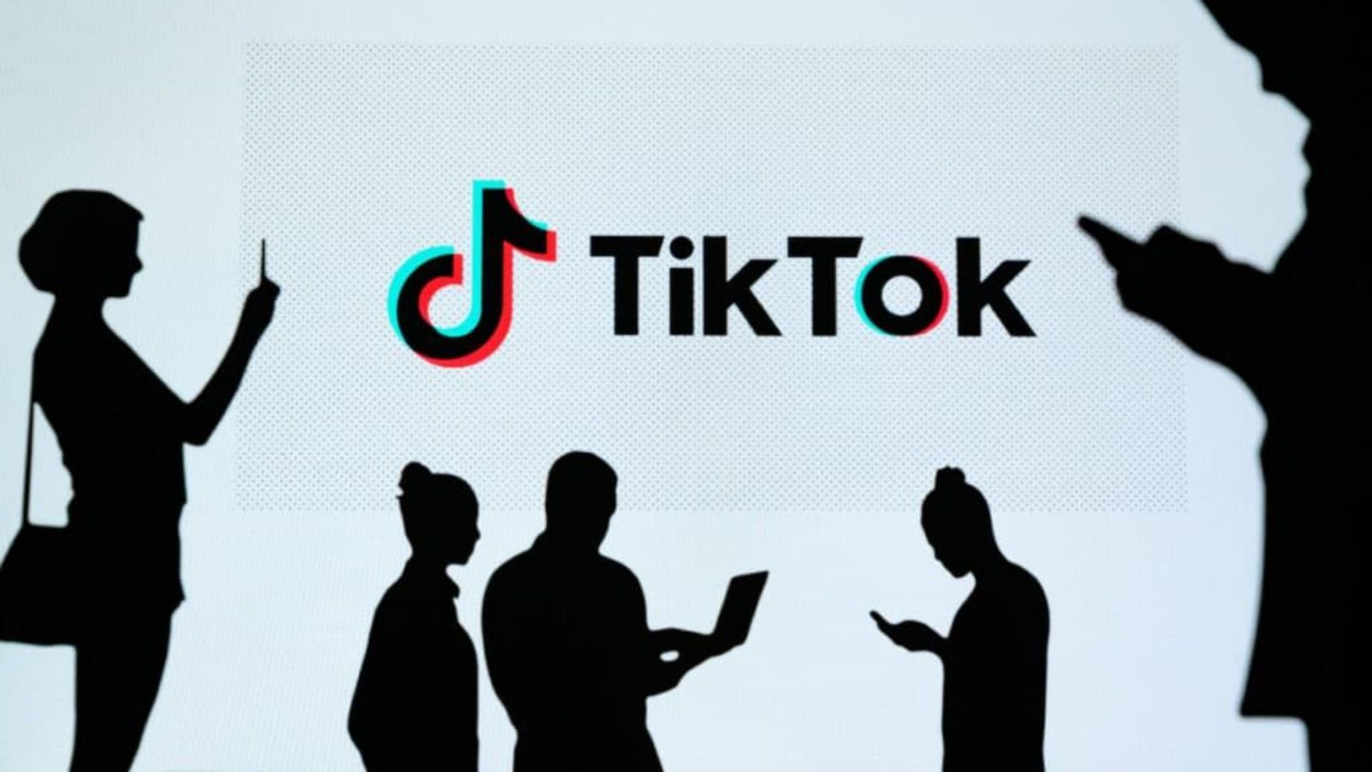 TikTok US Transition Faces Early Outages and User Concerns