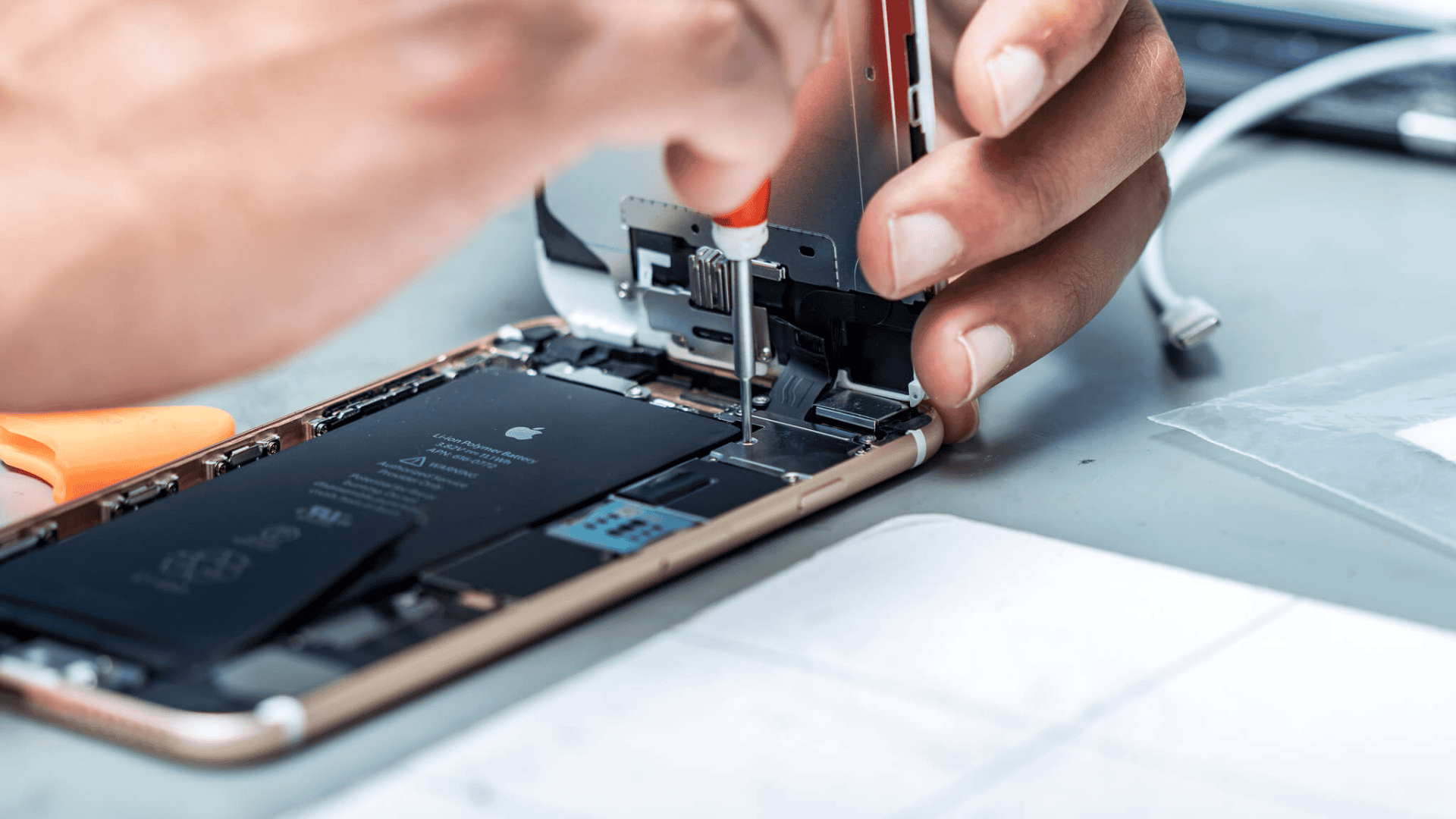 iPhones and MacBooks Rank Worst for Repairability in Latest Analysis