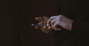 iOS 26 Call Screening for Businesses: A New Challenge?