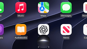 Meta Chatbot Arrives on Apple CarPlay Ahead of Siri AI Update