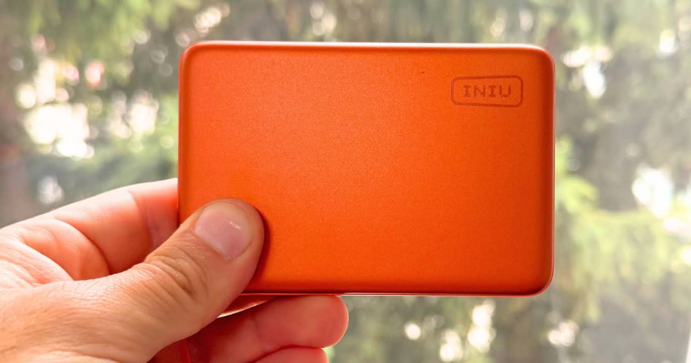 [Review] INIU SnapGo Air 10,000mAh Power Bank: A Slim Battery Built for Everyday Carry
