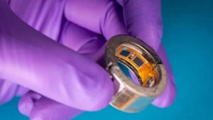 A New Smart Ring Prototype Could Measure Blood Sugar Without Needles
