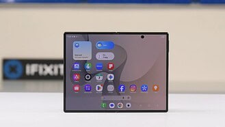 Galaxy Z Fold8 Teardown Shows What Apple Needs to Fix With Its Foldable iPhone