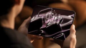 Fan-Made iPhone Ultra Concept Looks Just Like A Real Apple Ad
