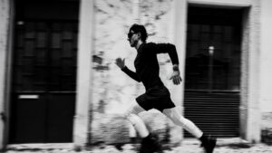 Apple Watch Ultra 4 vs Series 12 pour les coureurs : 10 vs 18, 25 et 45 heures d’entraînement, GPS L1 vs GPS double fréquence