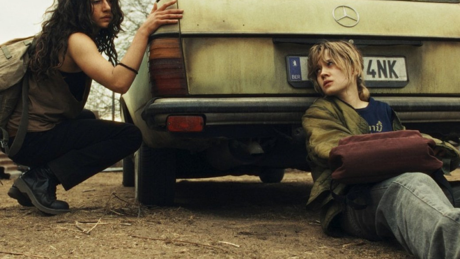 Bea and Phoebe in City of Blood