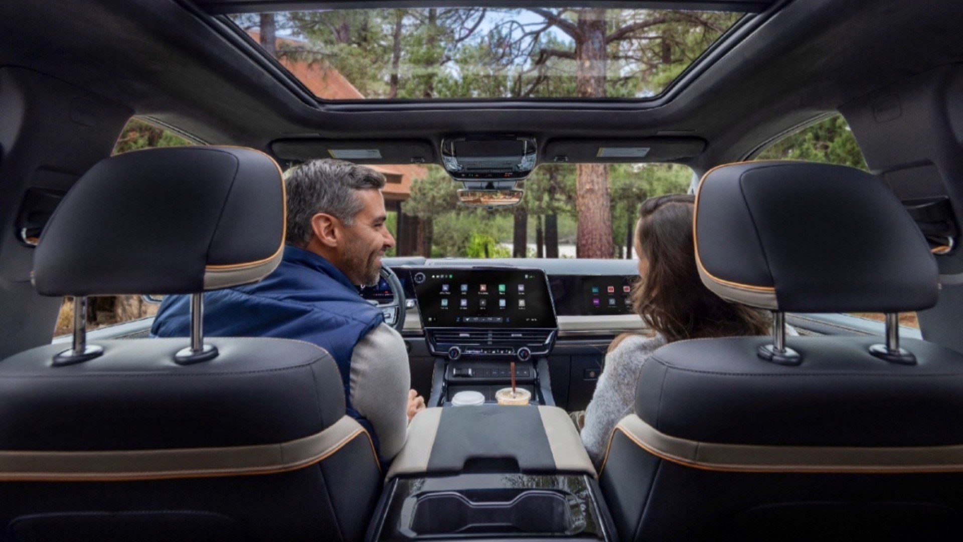 Apple CarPlay displayed in a General Motors vehicle