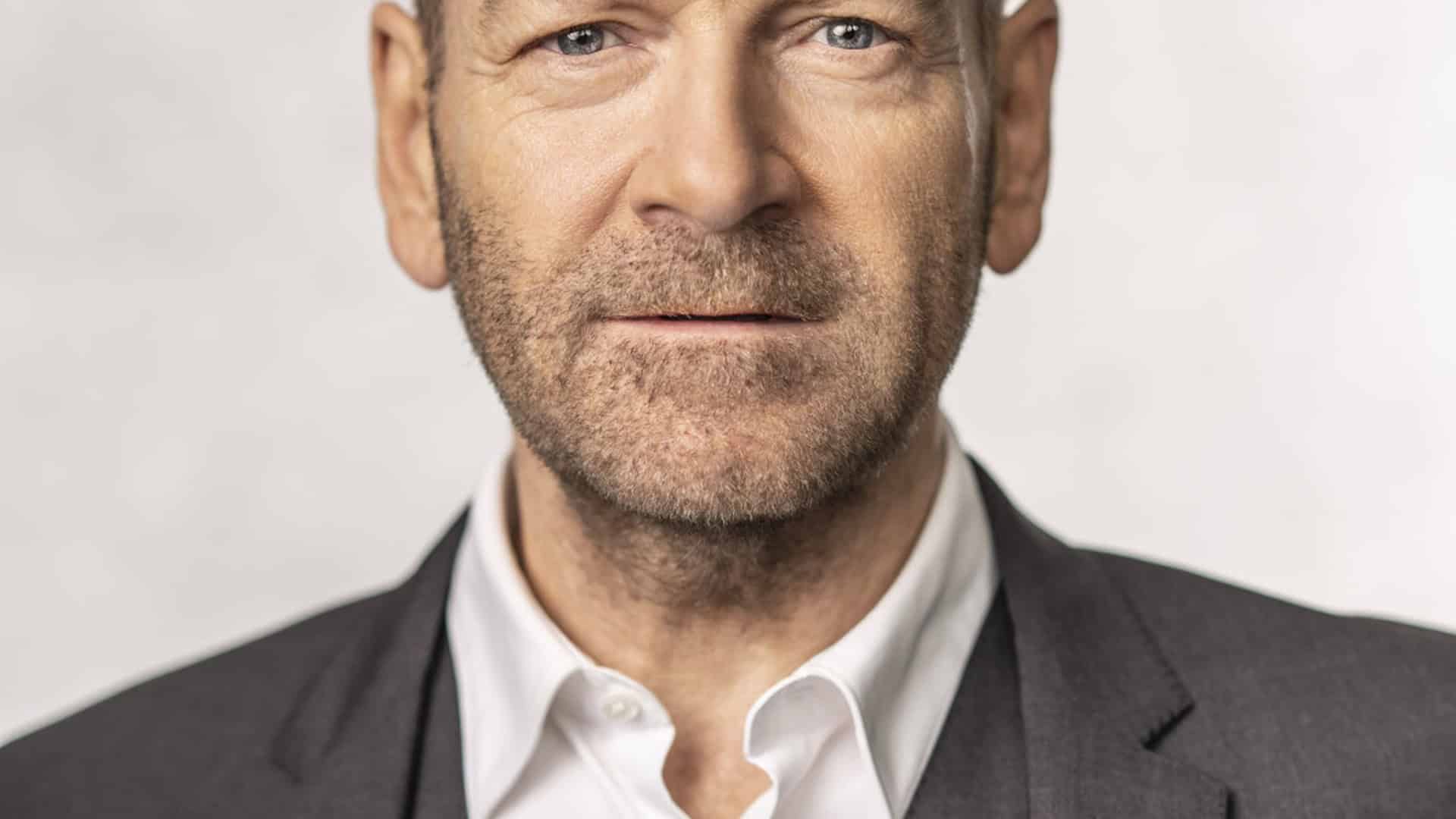 Laird Cast: Peter Sarsgaard Joins Kenneth Branagh in Paramount+’s Scottish Highland Drama