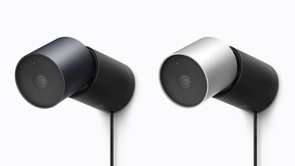LG Outdoor Cam Plug-In in Essence Silver and Essence Graphite