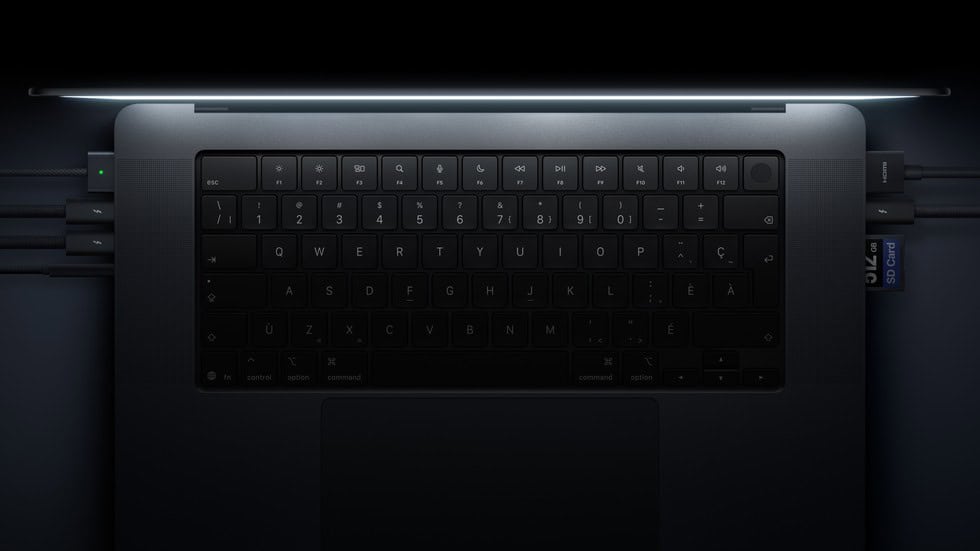Ports on the side of the MacBook Pro with PROLED XDR display