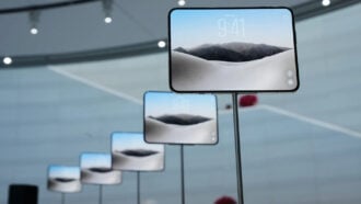 Apple Sent 80% of Initial iPhone Duo Stock to Retail Stores, Report Says