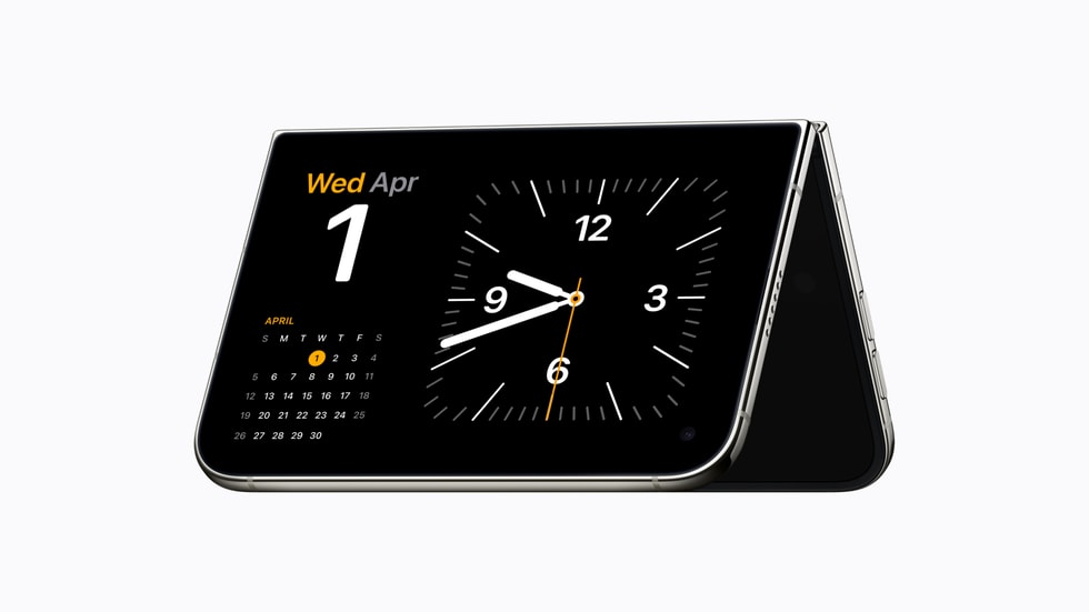 iPhone Duo in StandBy mode