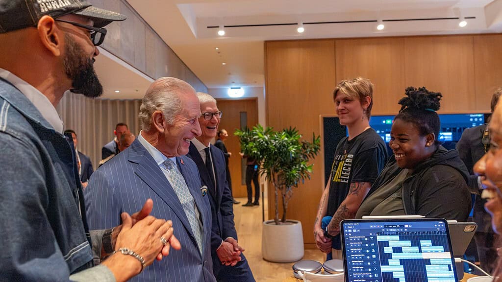 Tim Cook Young Apple and The King’s Trust Launch Creative Labs for Young UK Creators