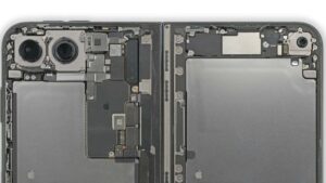 iFixit Teardown Reveals Potential Cause of iPhone Duo Screen Issues
