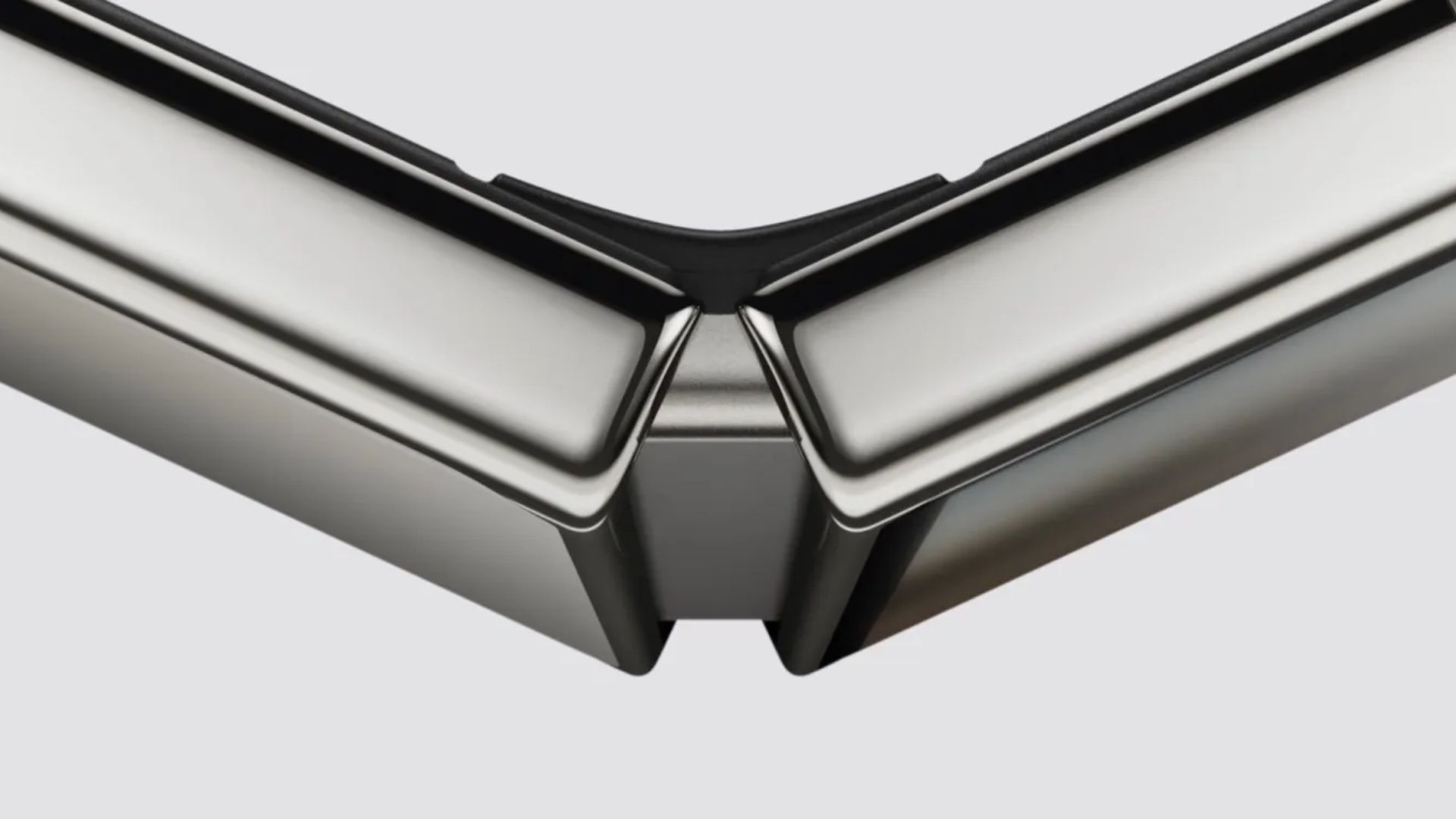 iPhone Duo Hinge