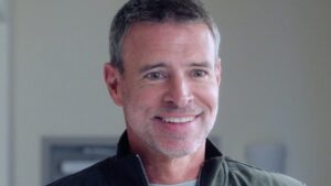 Scrubs Season 2: How Scott Foley’s Sean Kelly Return Revives His Rivalry With J.D.